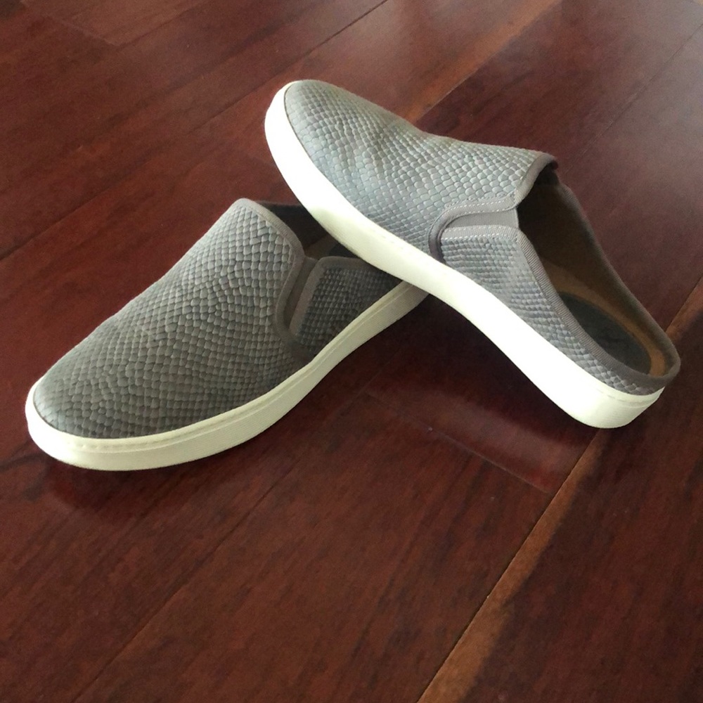 Sofft faux Snake skin sneaker slides